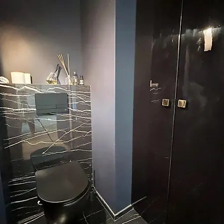 Elegant 3-bedroom With Hammam Near Eiffel Tower Apartment Paris